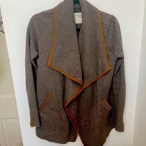 Abercrombie Sweater size Medium